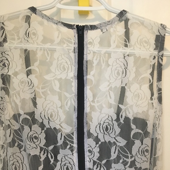 Spanish lace and chiffon party dress. - Picture 6 of 7